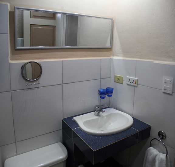 'Bathroom 3' Casas particulares are an alternative to hotels in Cuba.